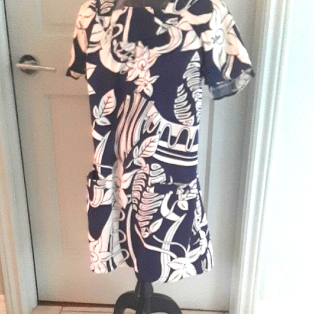 Vera Moda Navy🚢White Floral Dress